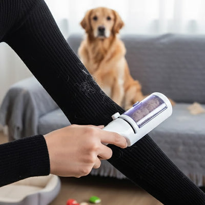 Brosse anti poil TheEffective blanc chandail chien