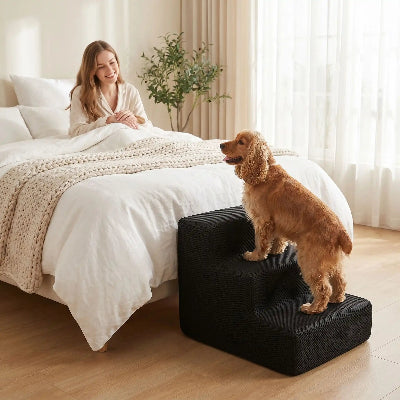 Escalier pour chien SlipSecure noir monté brun chien