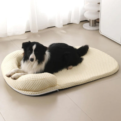 Tapis pour chien rafraichissant CoolDog noir, coucher, jaune chien