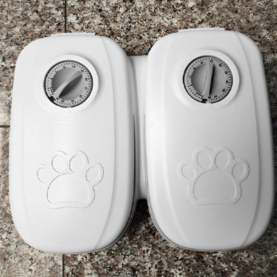 Distributeur de croquettes petfood blanc chien