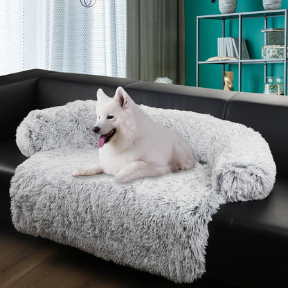 lit-pour-chien-coucher-sur-son-lit-gris